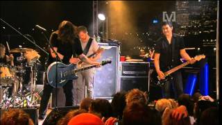 Video voorbeeld van "Foo Fighters - Young Man Blues (live)"