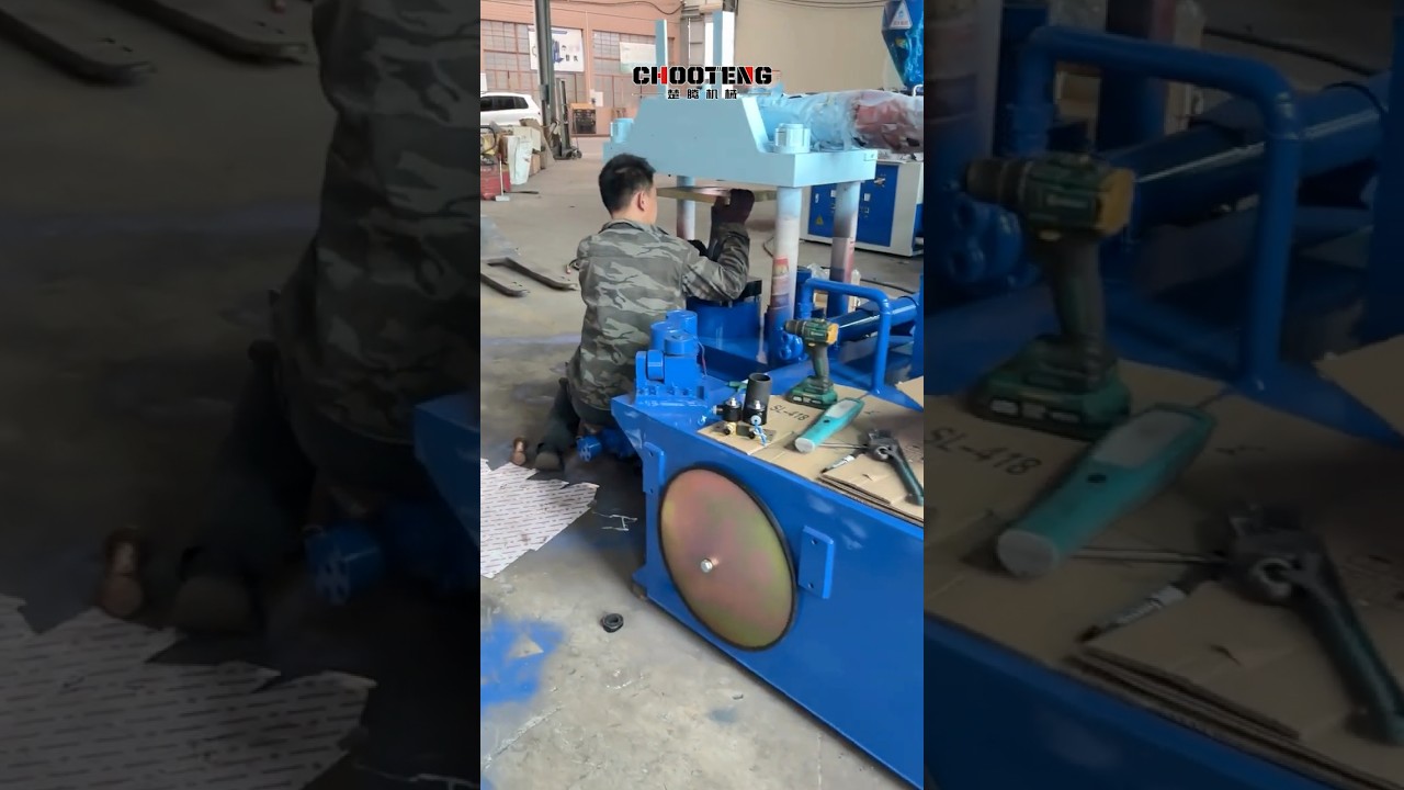 Machine Making Shoes  chooteng