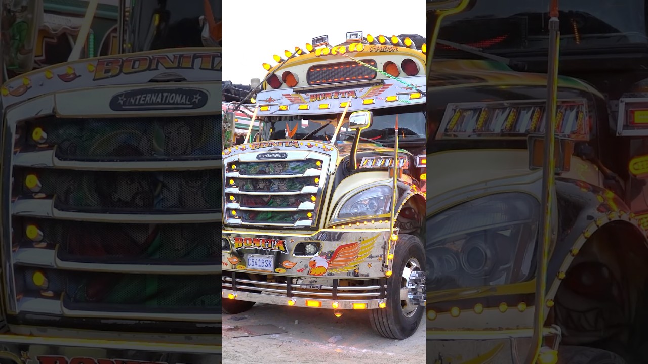 La mejor exhibición de buses de toda Guatemala