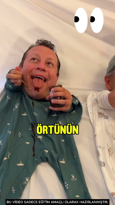 Koca adamlar bebek maması yiyor! 🍼😲