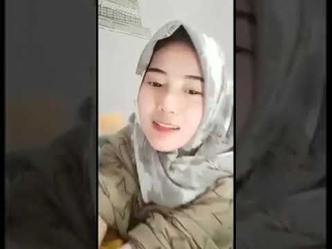 Hot jilbab cantik dan seksi ngomongin yang jorok jorok