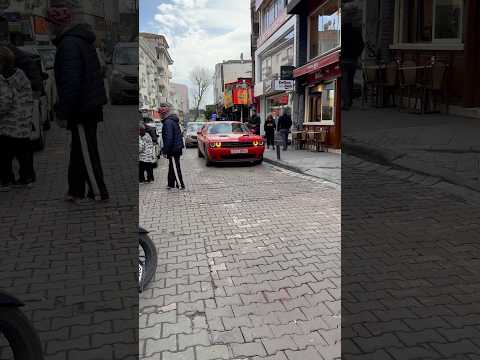 سائح عراقي في اسطنبول بشكطاش بسيارة خاصة دوج جالنجر