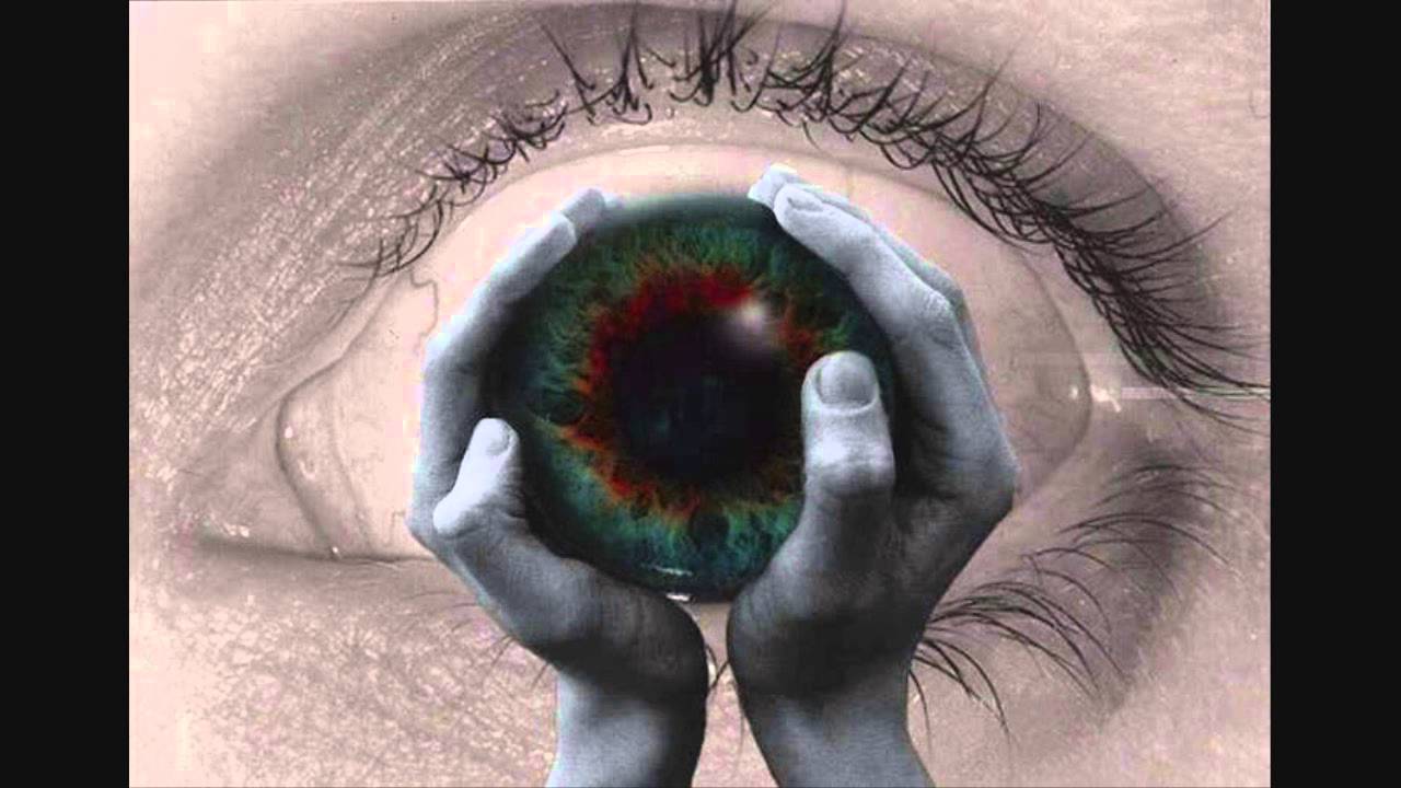 Глаза увлажнились метафора. Воздушный мир. Радужка глаза. Рене магритт глаз. Слёзы на глазах.