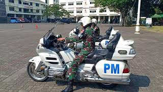 Latihan polisi militer