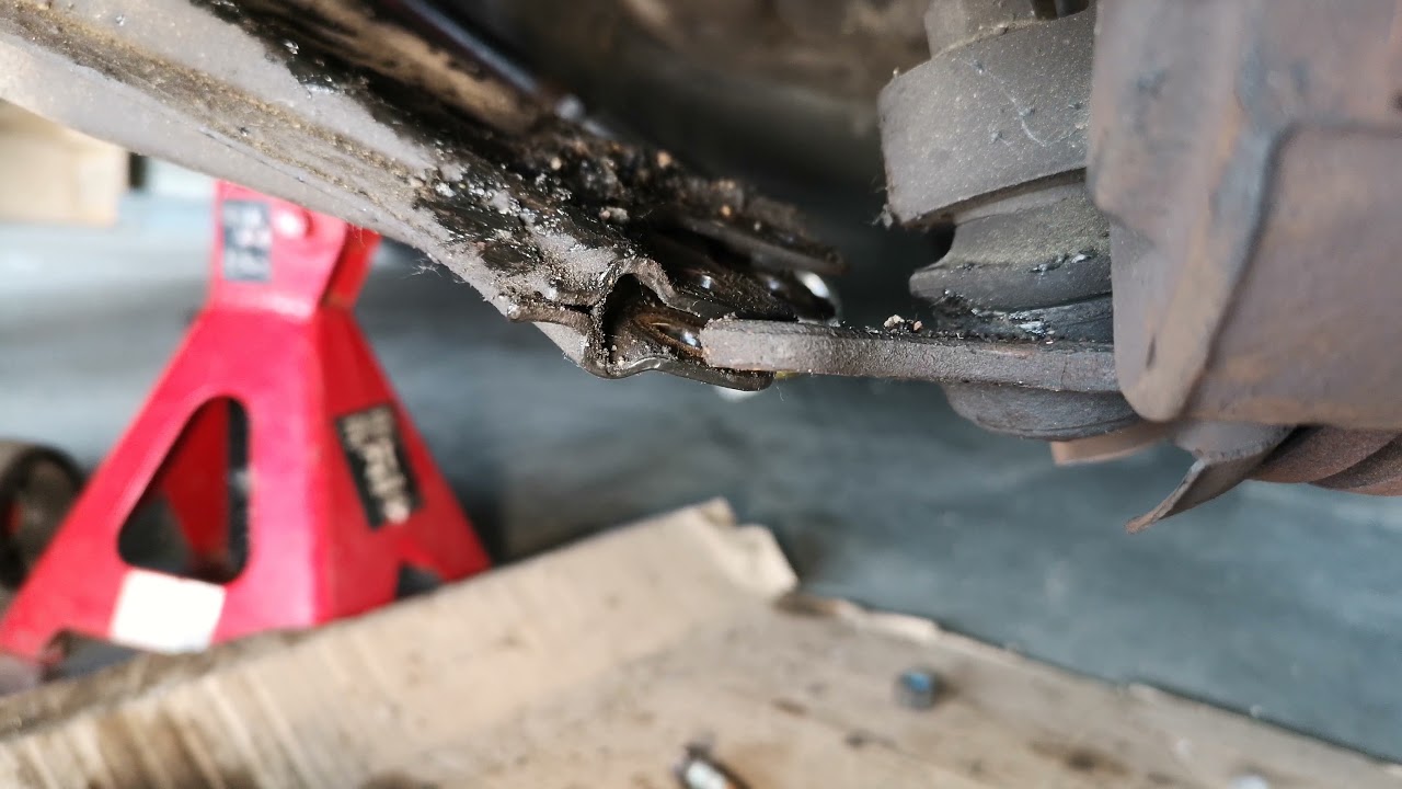 Démonter la tête de cardan, polo 9n3 phase 2 2005 à 2009 1.2 essence