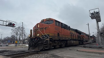 BNSF #6631 Leads EB Intermodal. Olathe, KS 12/6/25
