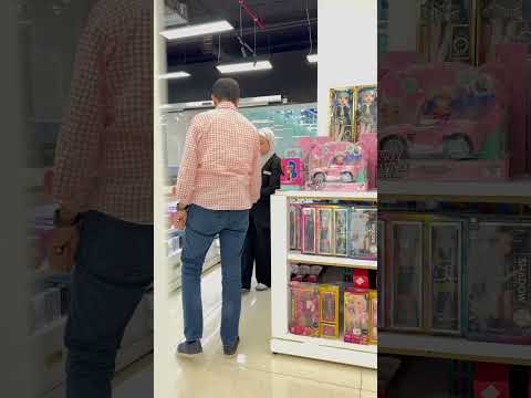 بتخاف من الفيران وعندها فوبيا بس عملت مقلب انها الشريطة على شكل فار تابع كيف ارتعبت Prank 