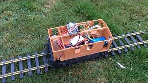 Shuttle Using WiFi (NodeMCU) and Rocrail as controller