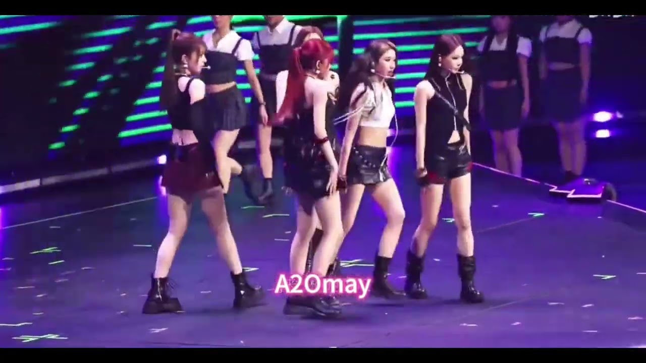 A2O May Performing B.B.B At TMEA | Fancam