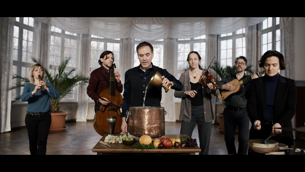 The Playfords - Are You Going to Whittingham Fair adlı videoyu YouTube'da izle