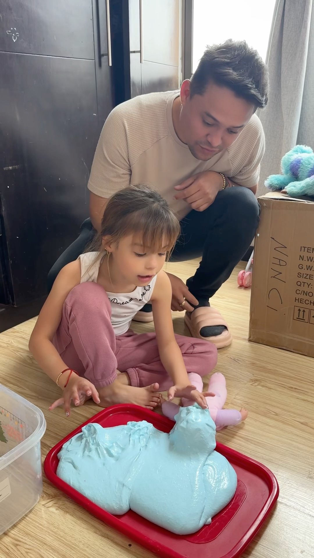Kendall dice que no es una bb que es una muñeca #humor #cosasdefamilia #comedia #cosasdecasa #short