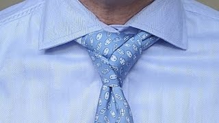 The Trinity The Most Complicated Tie Knot. How to tie a Trinity knot. Alternative to a Windsor knot.