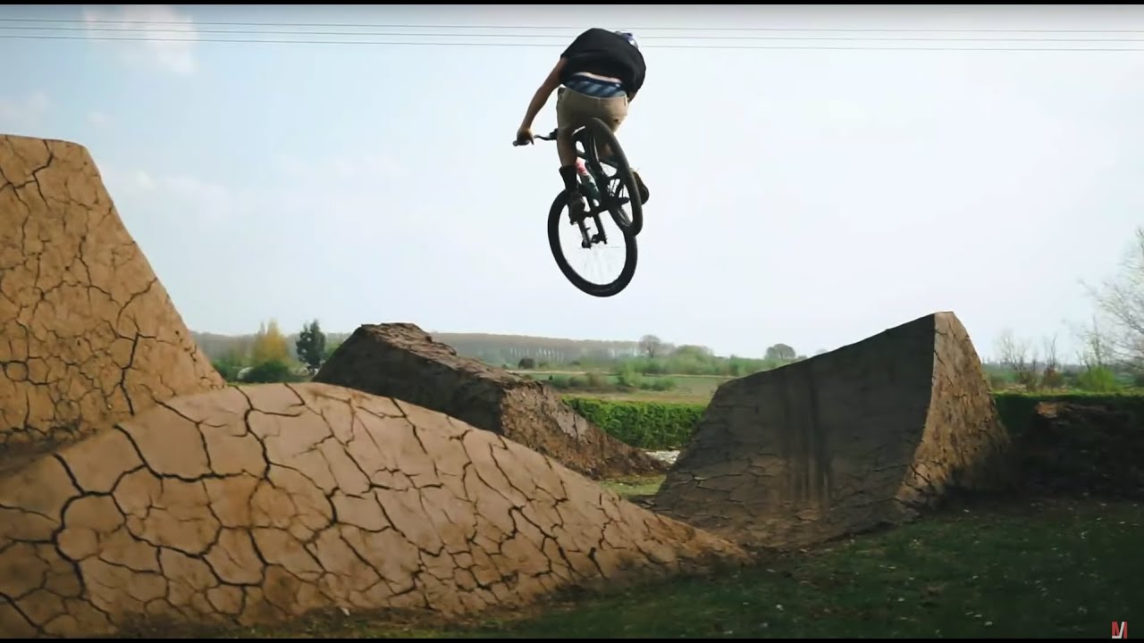 Matt Jones Builds Backyard Dirt Jumps During Lockdown YouTube