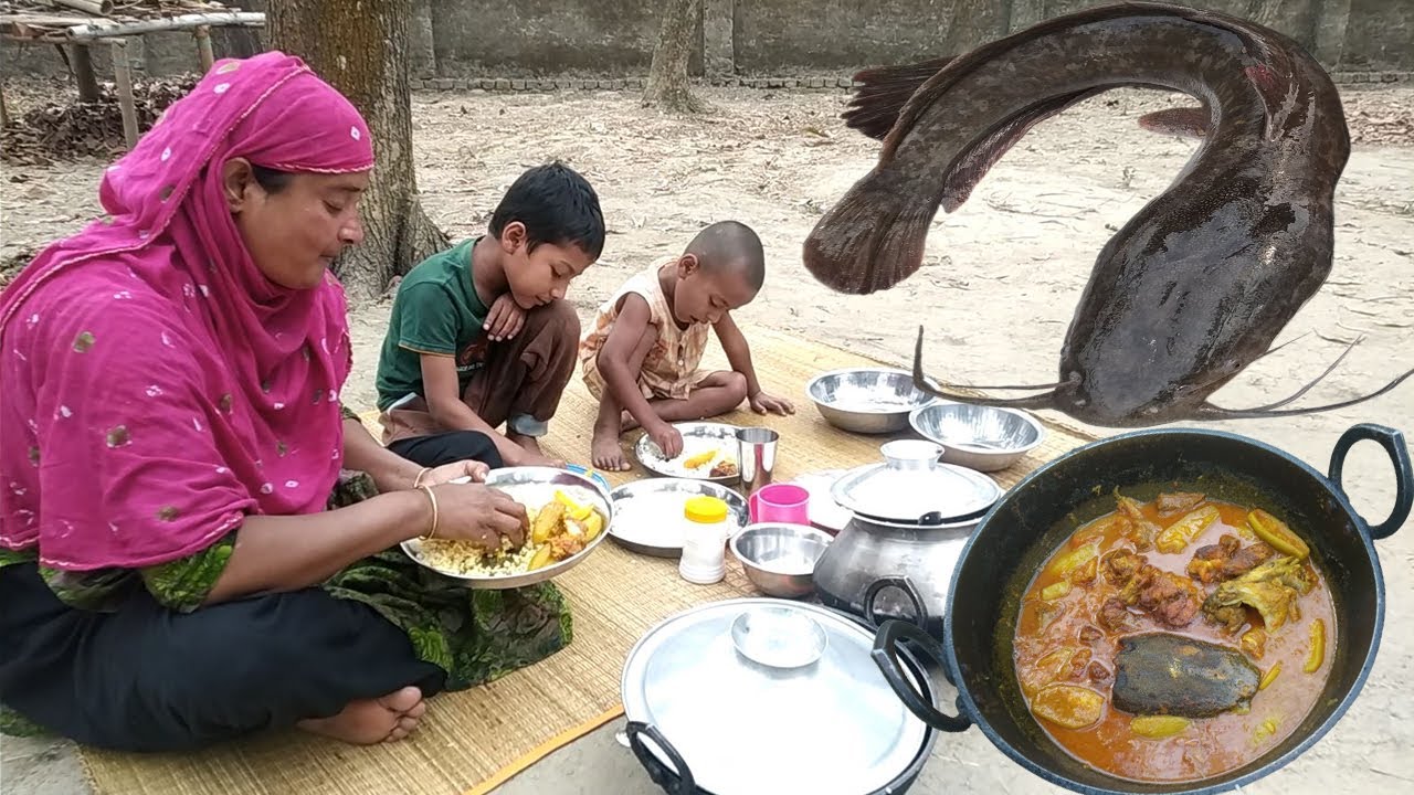 Village Women Fishing Big size Cat Fish and Cooking Fish Curry for her Children ||bangali recipe