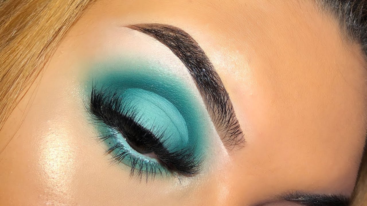 Mint Green Halo Eyeshadow Tutorial