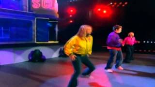 S Club 7 - Intro & Don't Stop Movin' (Live S Club Party Tour)