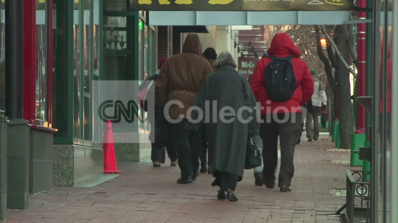 METRO DC COLD WEATHER-PEOPLE BUNDLED UP