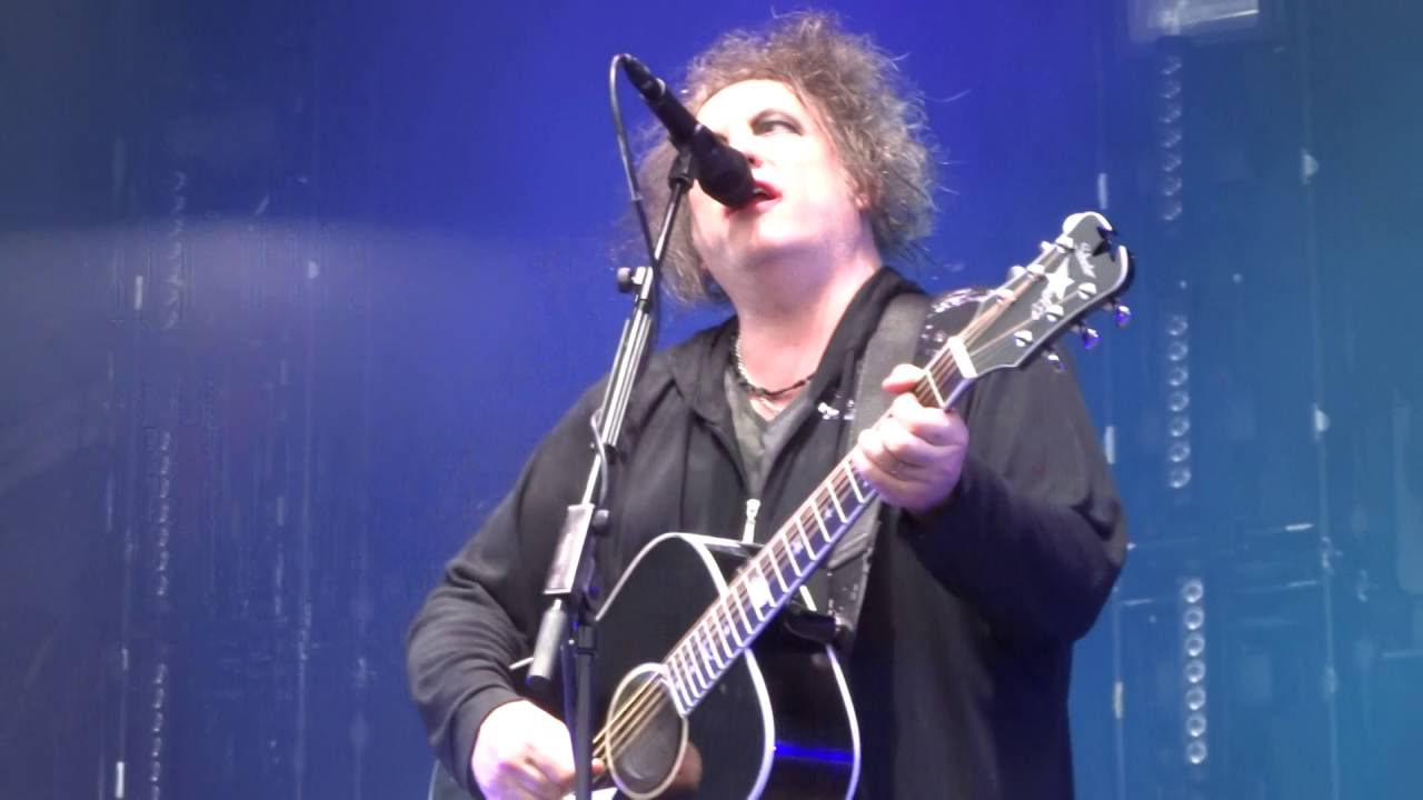 The Cure Performing Just Like Heaven @ Festival Lawn, Deer Lake Park Burnaby, BC. May 31, 2016.