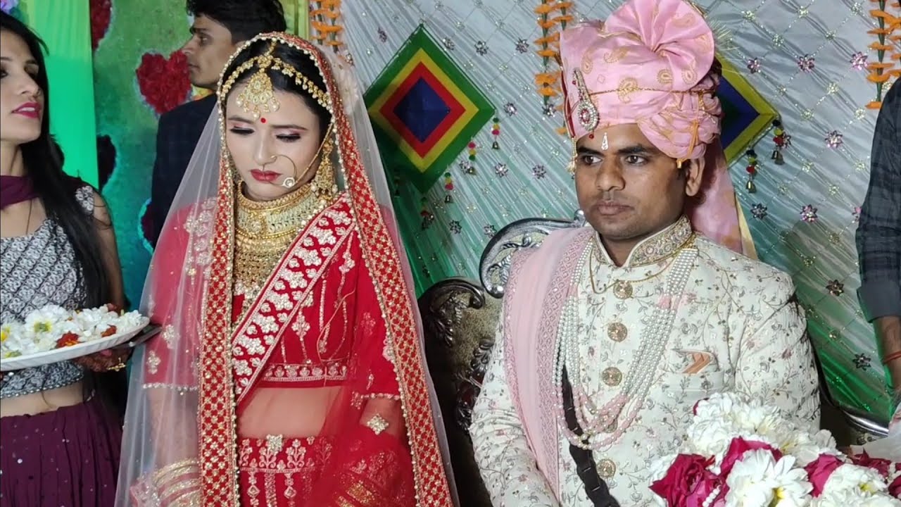 अंजी पहुच्यो फेरा म😀😃😄😅