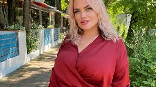 Olyria Roy Curvy U0026 Plus Size Model Body Possitive Biography Wiki Worth Family Boyfriend