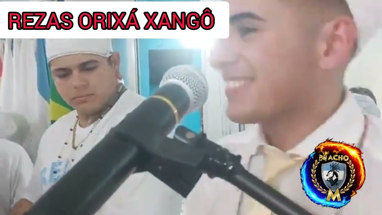 ALABE TOMAS REZANDO PRA BARA Y LUEGO XANGÔ INCREÍBLE!!!