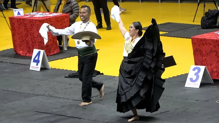 Martin Aguilar y Evelyn Bellido. Entrega Campeones...