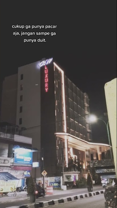 story WhatsApp cukup gak punya pacar ajja, jangan sampe gak punya duit