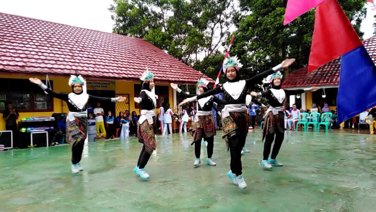 JUARA 1 LOMBA SENAM MAUMERE KREASI MTs NEGERI 1 MUARA ENIM SUMSEL