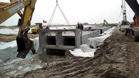 Thi công lắp đặt cống hộp đôi - Công ty CP VLXD Sông Đáy, LH: Hoàng 0942 862 866