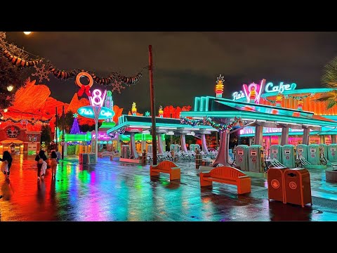 Disney - night cafe ðŽ LIVE Busy Saturday Night At Disneyland! Rides, Christmas