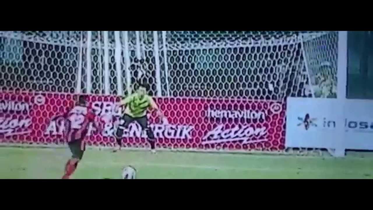 Drama di Stadion Utama Gelora Bung Karno: Adu Penalti Persib vs Persipura di Final ISL 2014