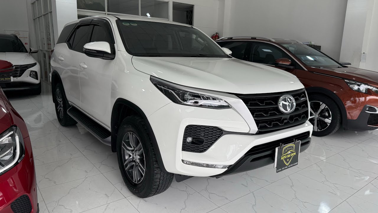 Bảng giá Fortuner 2022 máy dầu số sàn đi gia đình bảo hành chính hãng 5 năm - 860tr