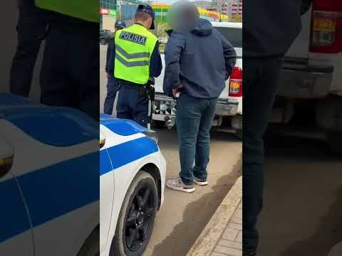 Факт использования поддельного номерного знака выявлен в Уральске