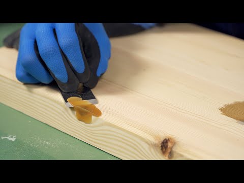 Wood repairs with knot filler – edge repair