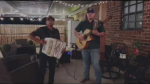 Alex y Darian de Grupo Exxtremo (Rosalinda - Los I...