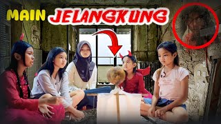 Download Lagu SCARY ‼️PLAYING WITH THE JELANGKUNG MP3