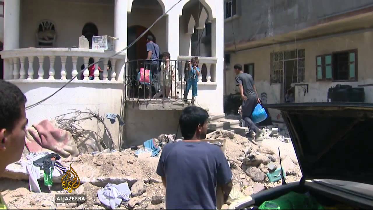 يعود سكان غزة إلى منازلهم المدمرة