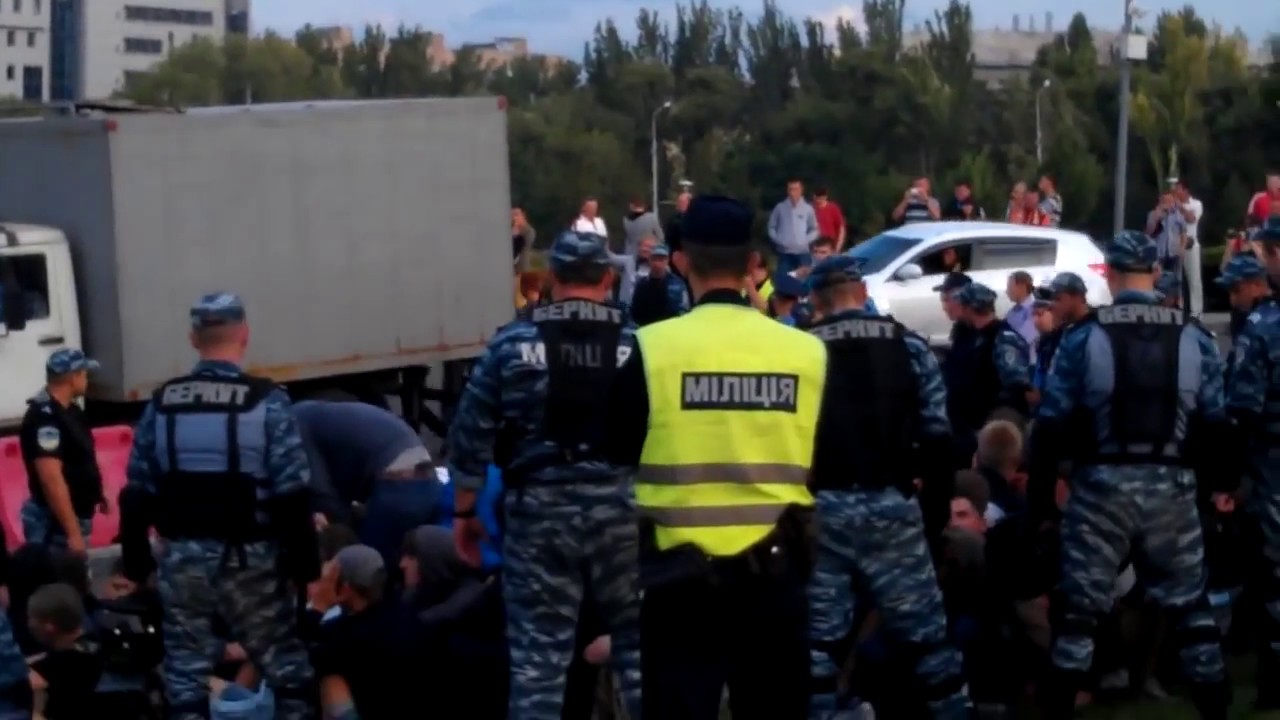 МАССОВАЯ ДРАКА "ШАХТЕР" (ДОНЕЦК) - "ДИНАМО" (КИЕВ) - YouTube