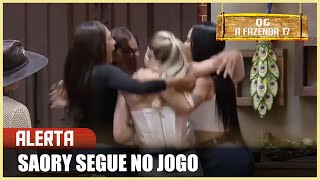 Peões reagem ao retorno da Saory da roça