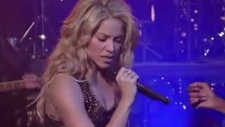 Shakira Loca Performance Iest Moments