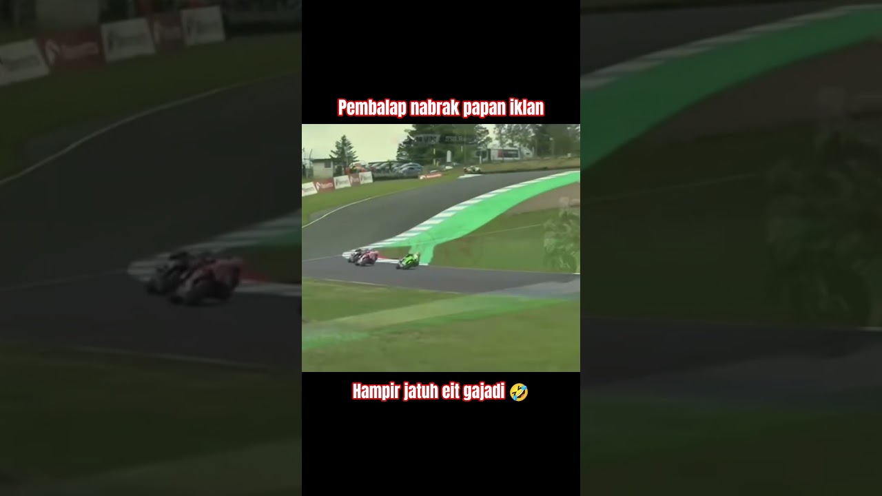 Мотоциклист врезался в рекламный щит 🤣 