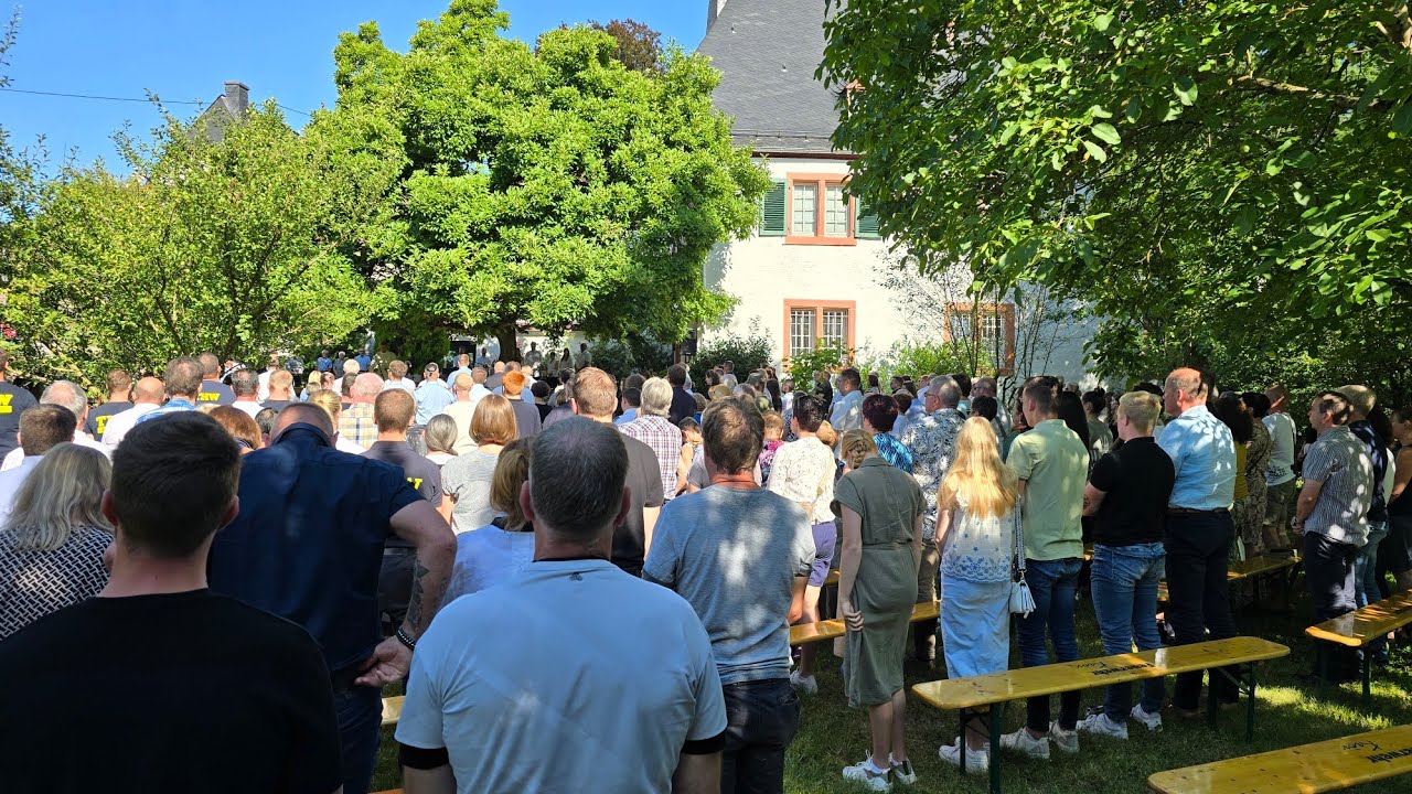 Gedenkfeier für die Opfer des Hoteleinsturzes in Kröv