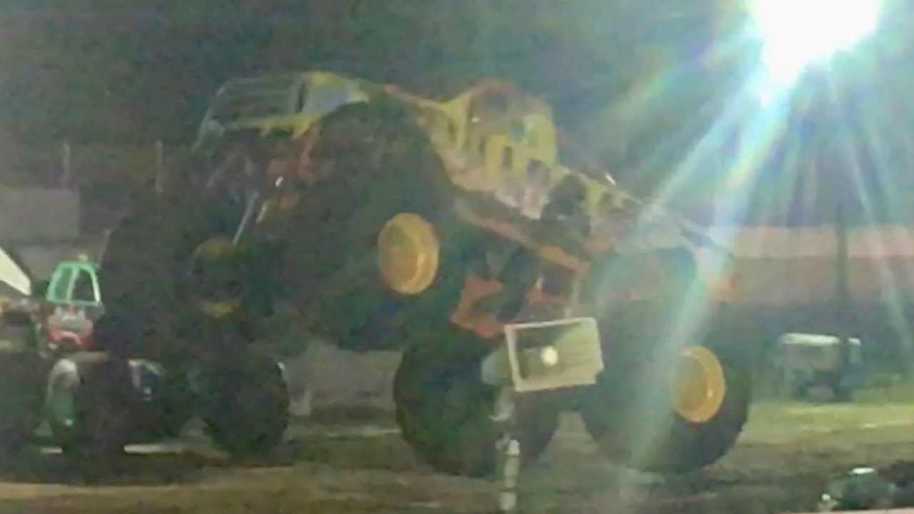 Extreme Monster Truck Spring Nationals 2019 - Fullboar 2.0 Freestyle
