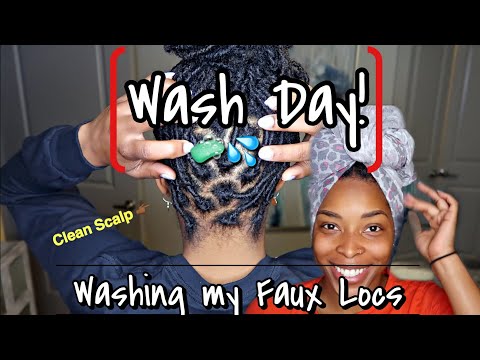 Video: Hoe om faux locs te was (met foto's)