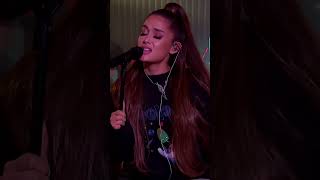 @ArianaGrande  covers Them Changes #thundercat