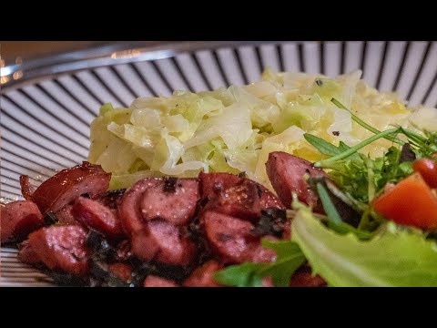 Video: Stevad Kål Med Kött: Stegvisa Fotorecept För Enkel Matlagning