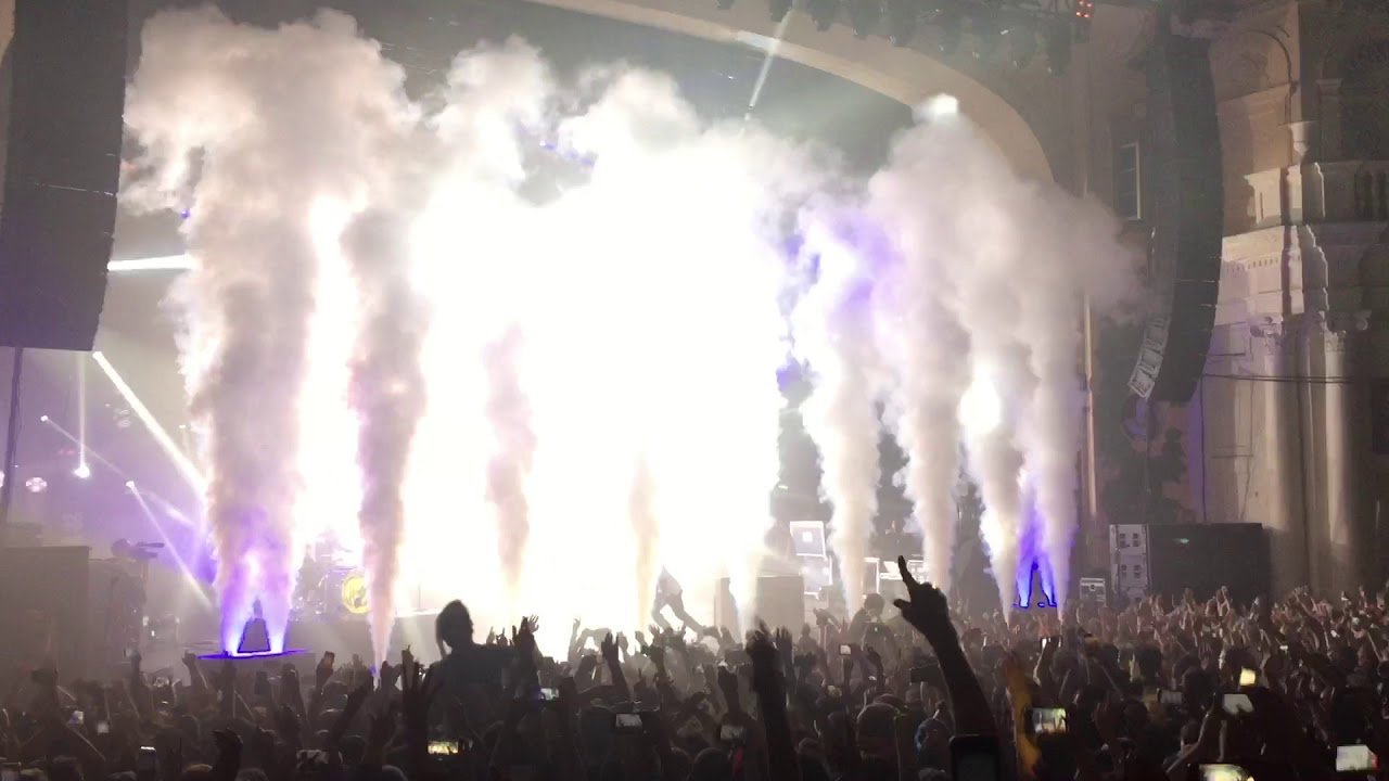 twenty one pilots - car radio - o2 brixton, london - 12 september 2018