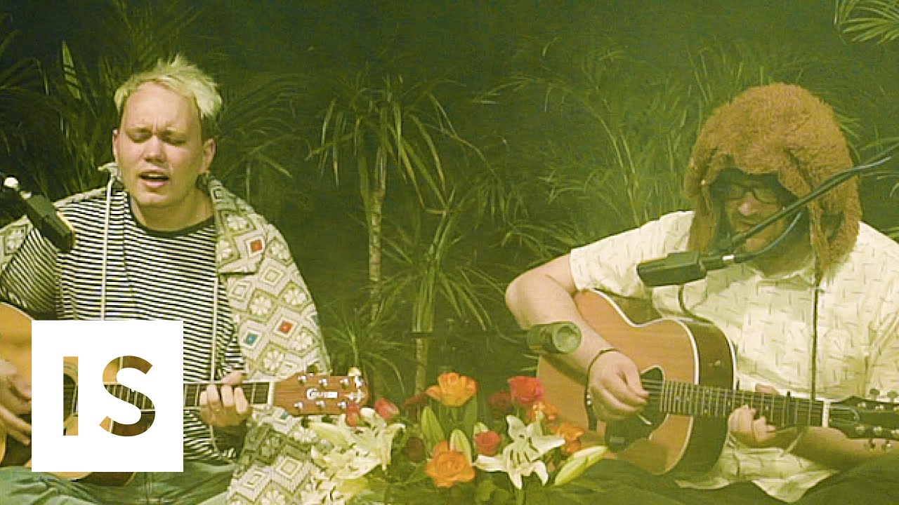 Guarda ORO SWIMMING HOUR (OLIVER WILDE) // In Stereo Sessions su YouTube Guarda ORO SWIMMING HOUR (OLIVER WILDE) // In Stereo Sessions su YouTube