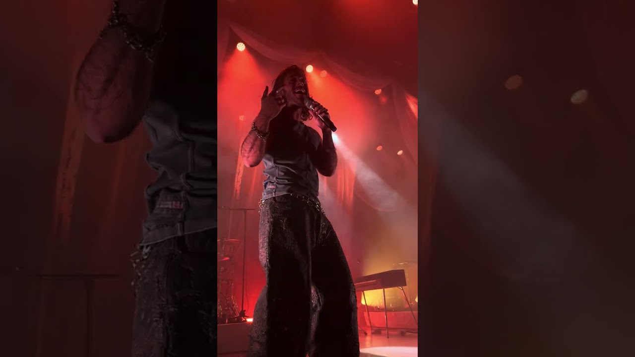 “Angela” - Benjamin Ingrosso Pink Velvet Theatre Tour, Chicago