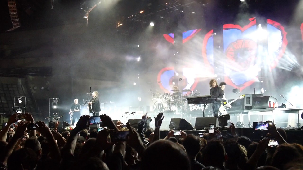 camera iphone 8 plus apk THE CURE - Friday I'm In Love - Live in Barcelona - 26 November 2016